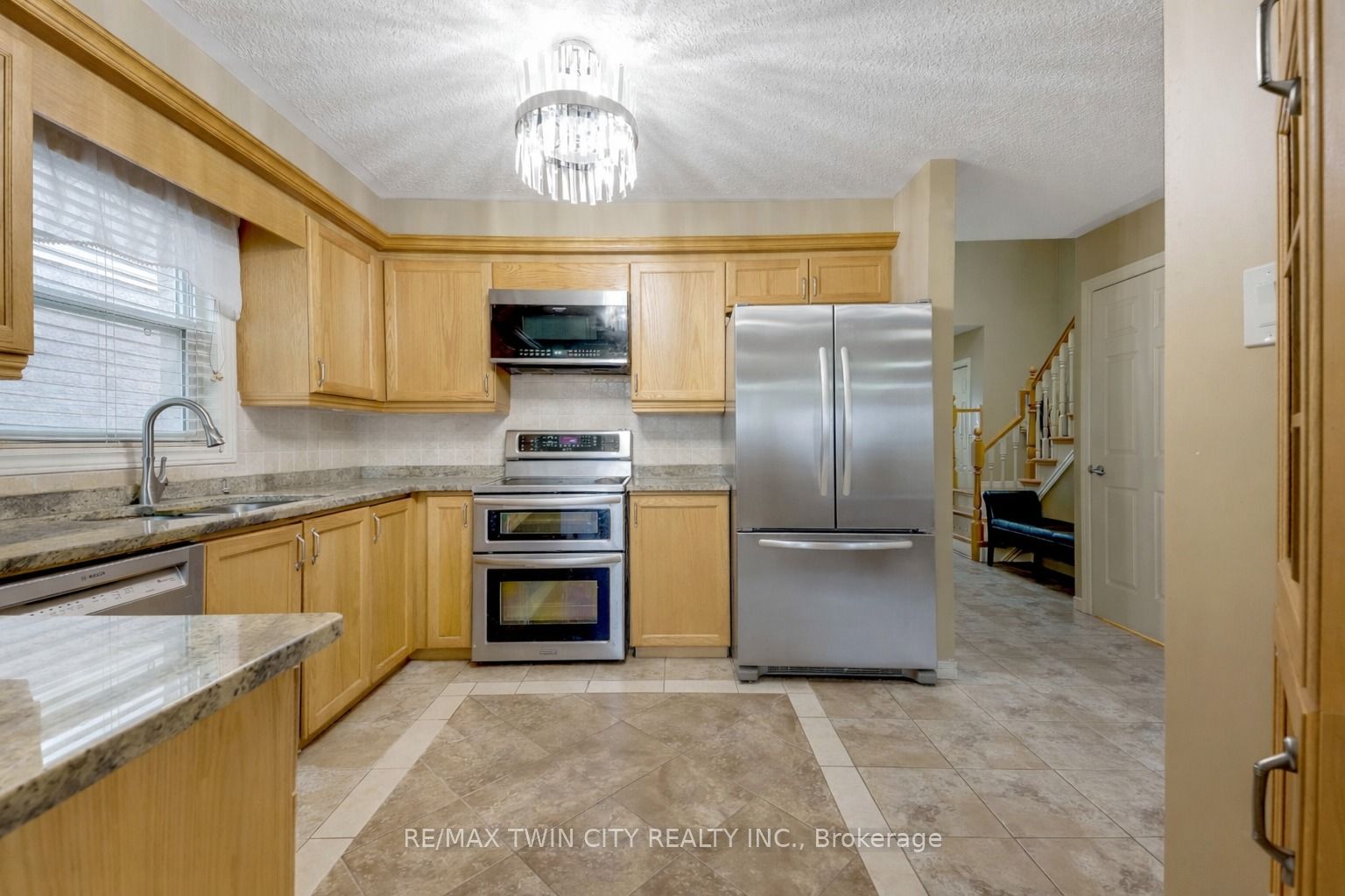 Additional image 6 of 924 Copper Leaf Crescent, Kitchener, ON, N2E 3W1
