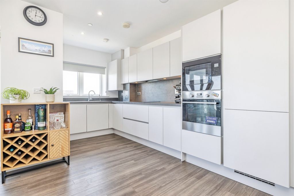 Additional image 4 of 2 bed flat for saleFairfield Avenue, Watford WD19