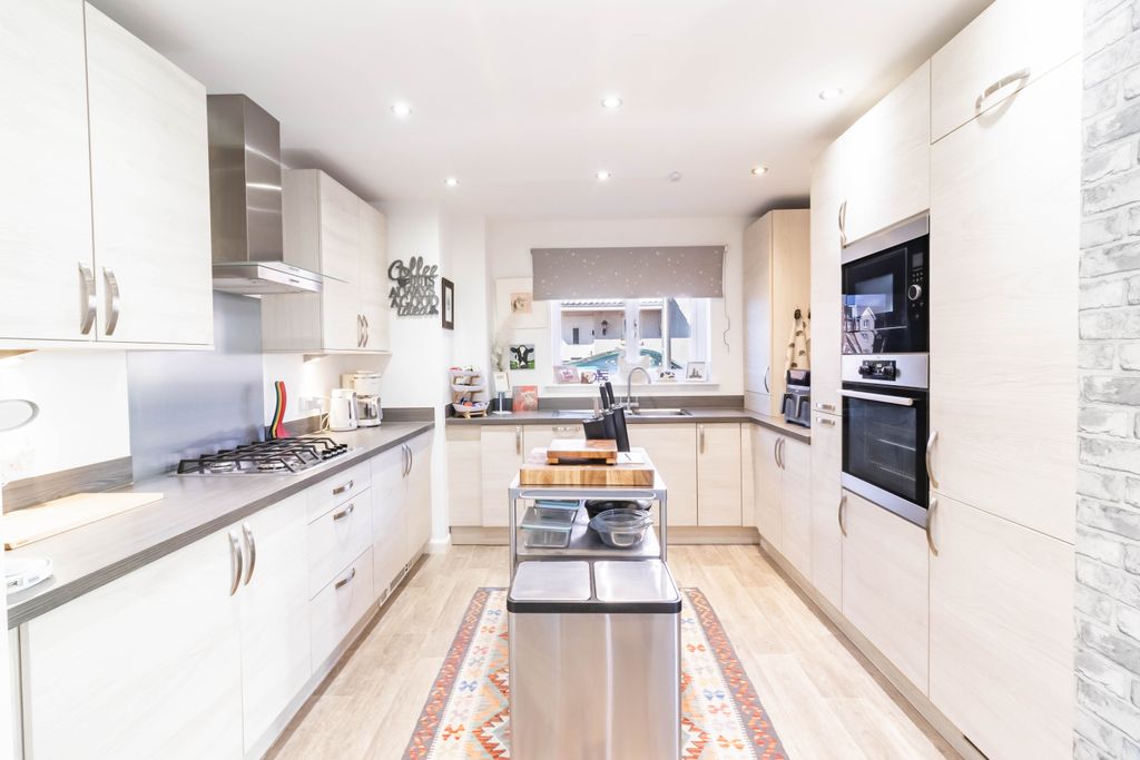 Additional image 3 of 4 bed detached house for saleClapham Wynd, Arbroath DD11