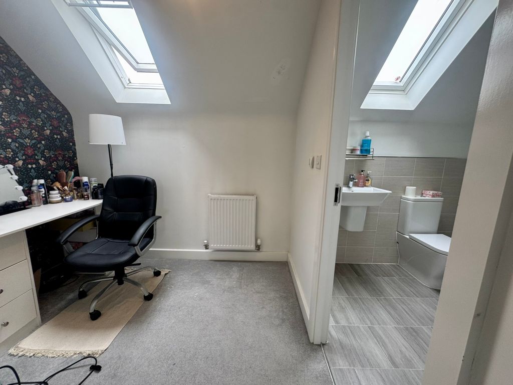 3 bed semi-detached house for saleSoundy Paddock, Biggleswade SG18 photo 5