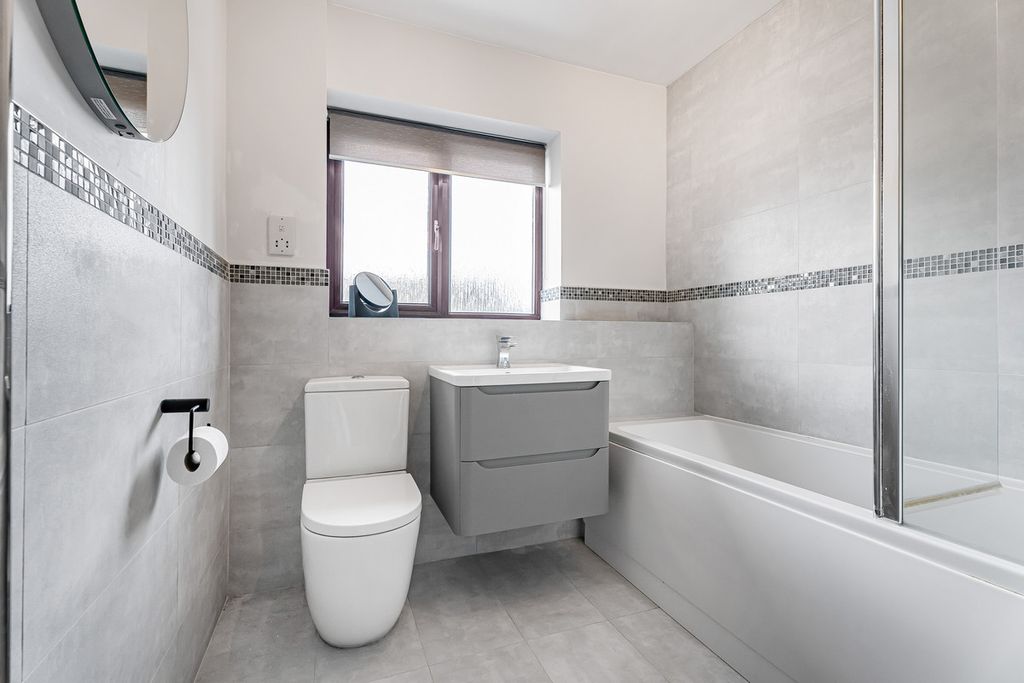 Additional image 10 of 4 bed detached house for saleTurnstone Green, Bicester OX26