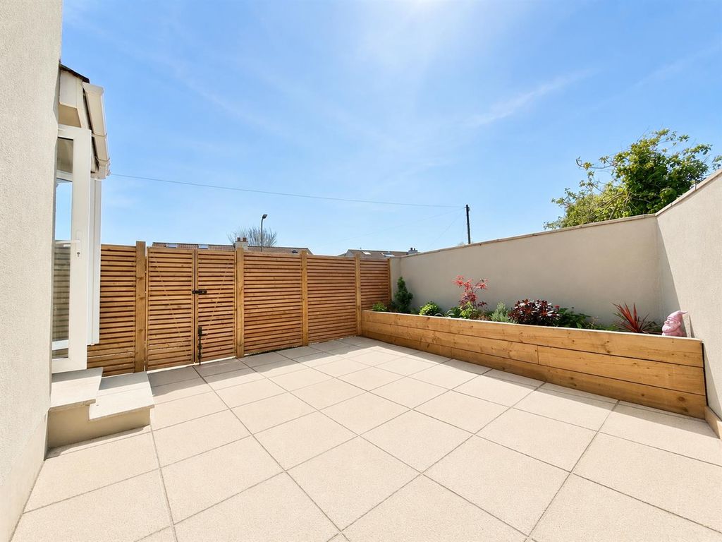 2 bed detached bungalow for saleWindmill Close, Brixham TQ5 photo 4