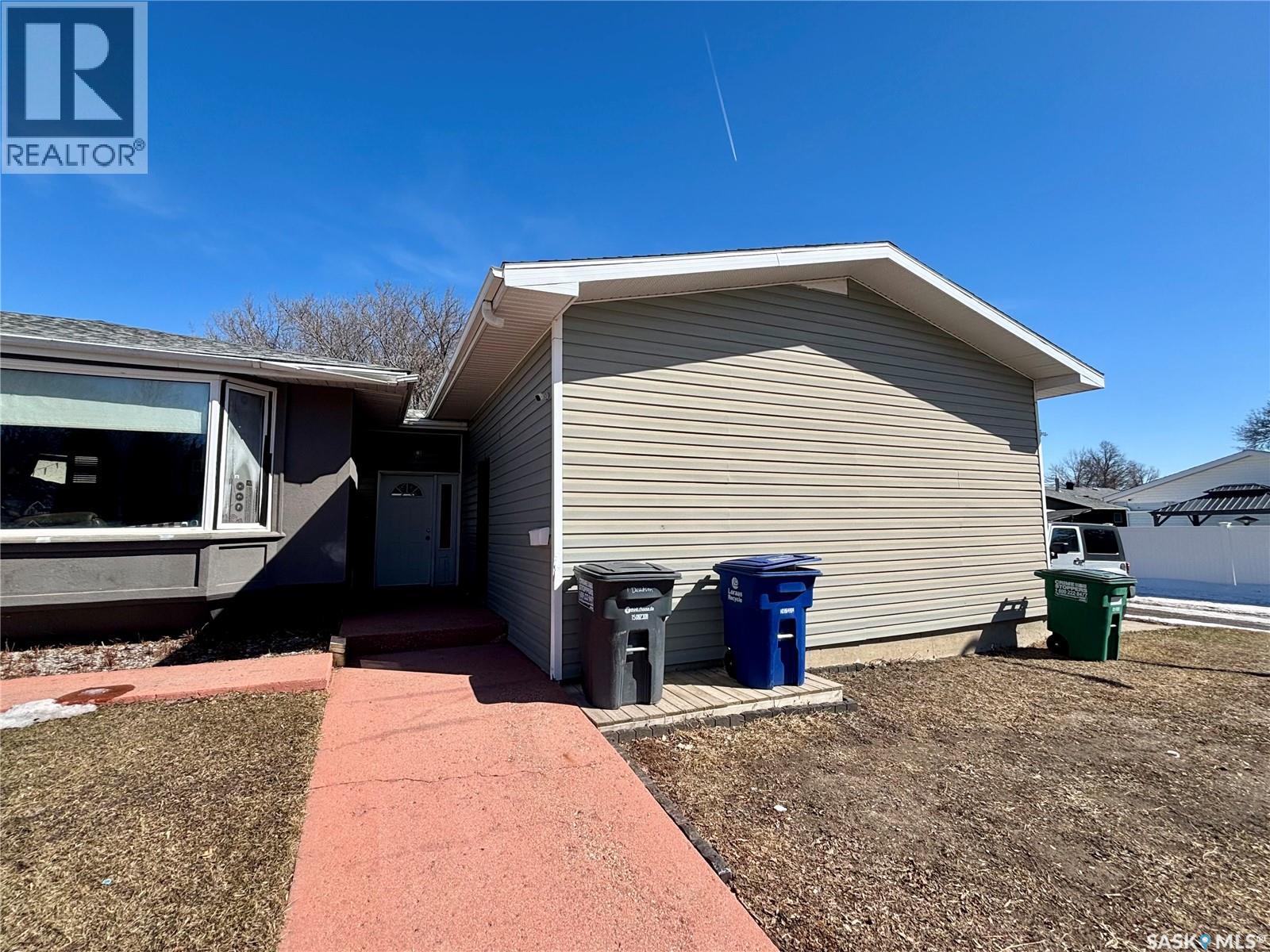Additional image 2 of 1 Davidson Crescent, Saskatoon, SK, S7L3Z9