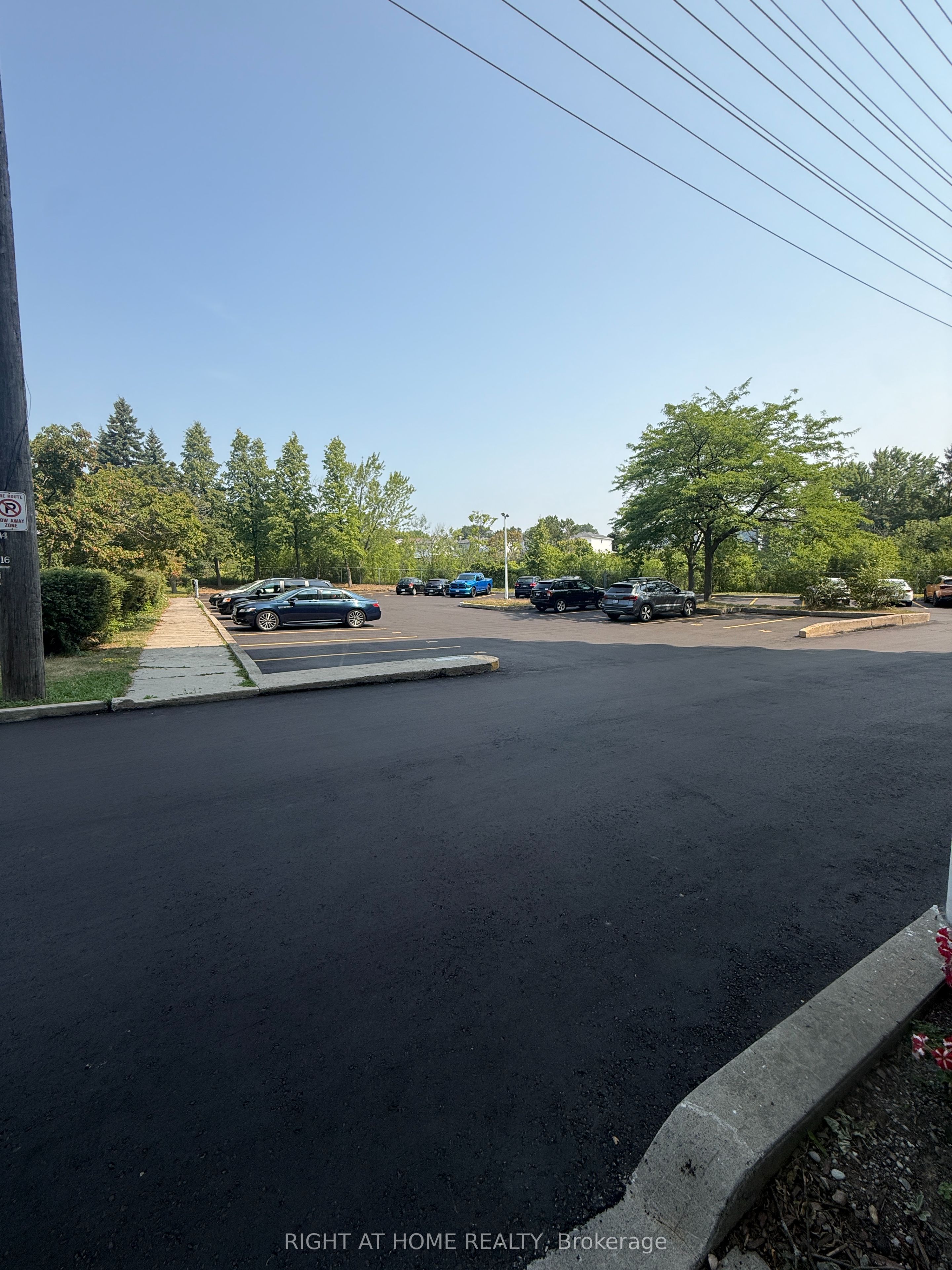 Additional image 2 of 205-855 Wilson Road N, Oshawa, ON, L1G 7W6