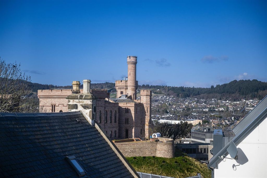 Additional image 7 of 2 bed flat for sale13 Connel Court, Ardconnel Street, Inverness IV2