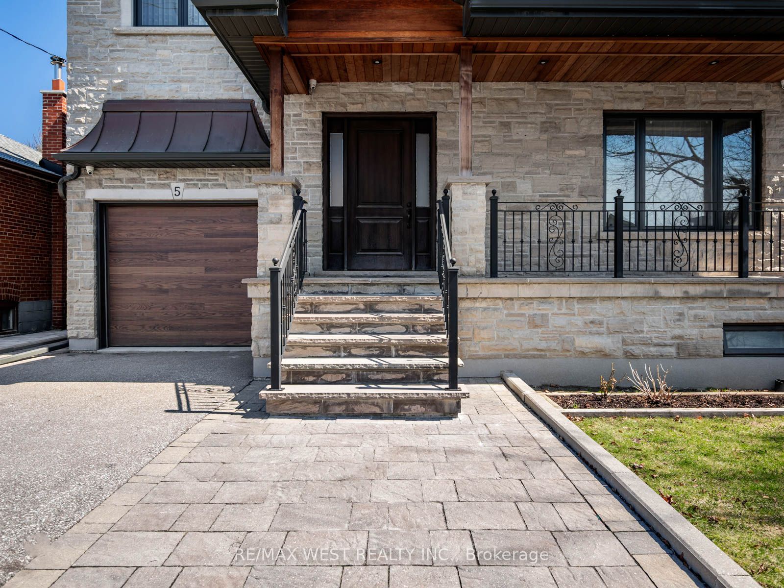 Additional image 3 of 5 Paula Boulevard, Toronto, ON, M8W 4B5