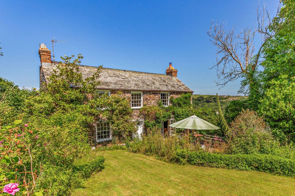 4 bed detached house for saleCrackington Haven, Bude, Cornwall EX23 photo 2