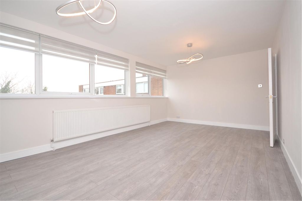 Additional image 3 of 2 bed flat for saleRadford Court, Billericay CM12