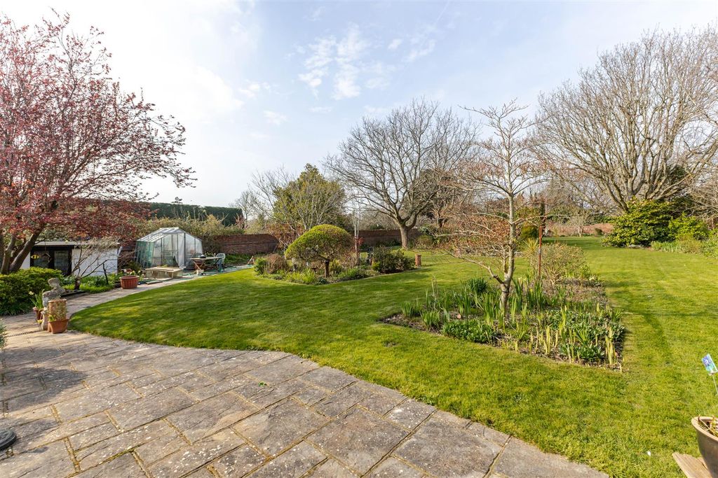 Additional image 27 of 6 bed detached house for saleCollington Avenue, Bexhill-On-Sea TN39