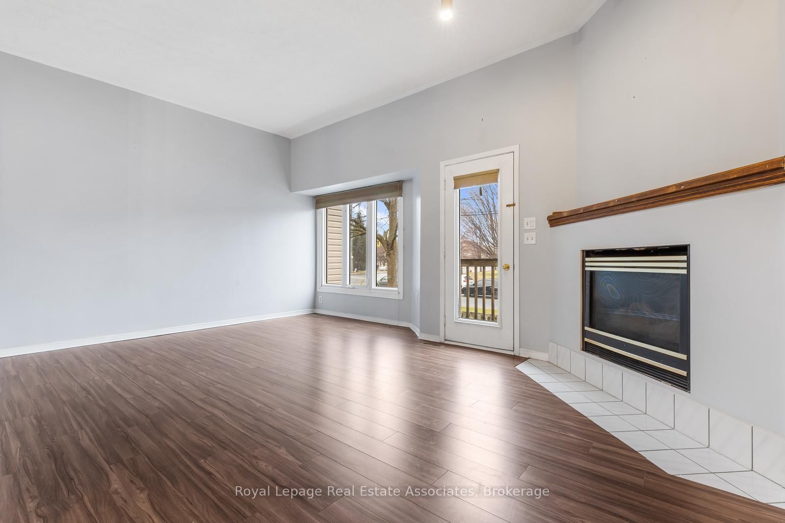 67-72 Stone Church Road W, Hamilton, ON, L9B 2H8 photo 4