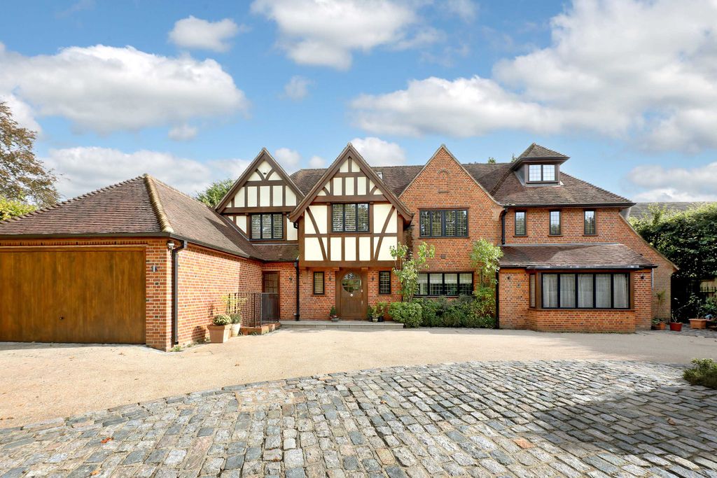 7 bed detached house for saleBurkes Road, Beaconsfield HP9