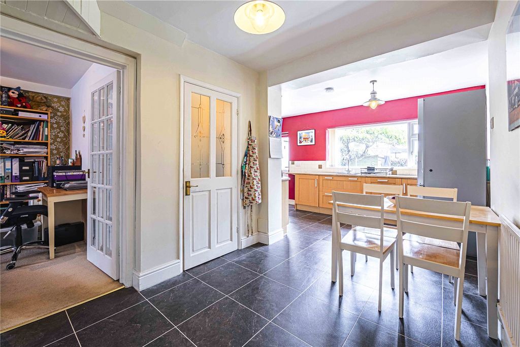 Additional image 5 of 4 bed detached house for saleDarrs Lane, Northchurch, Berkhamsted, Hertfordshire HP4