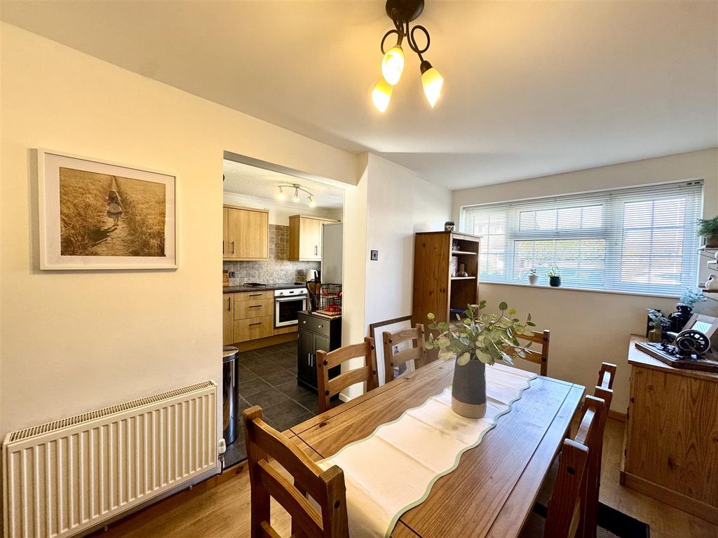 Additional image 6 of 3 bed semi-detached house for saleAcacia Avenue, Undy, Caldicot NP26