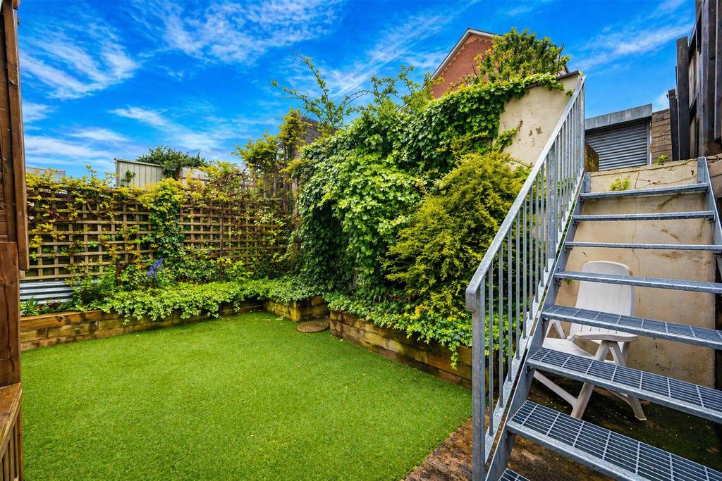 Additional image 44 of 5 bed semi-detached house for saleThe Parade, Barry CF62
