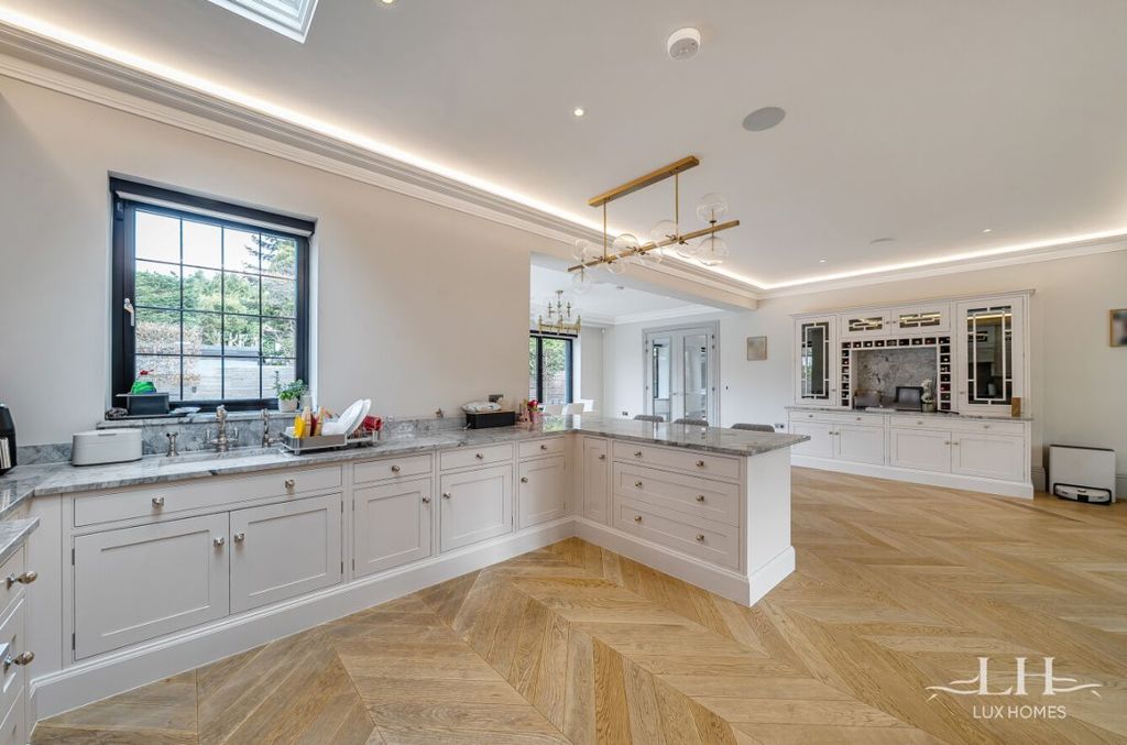Additional image 7 of 5 bed detached house for saleFreeman Way, Emerson Park RM11