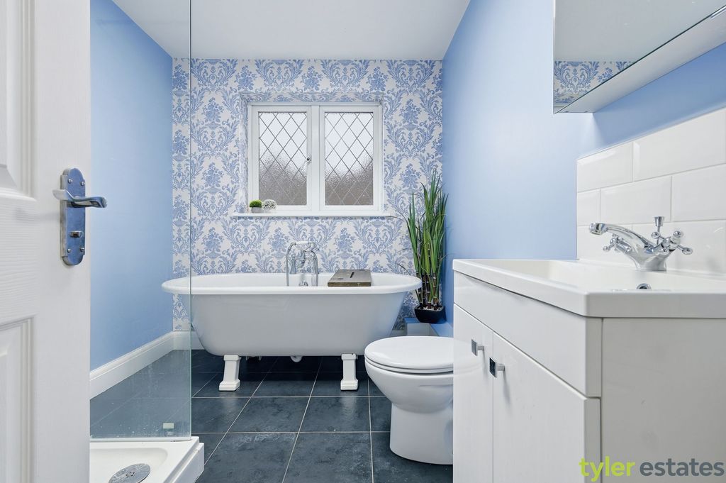 Additional image 30 of 5 bed detached house for saleNoak Hill Road, Billericay CM12