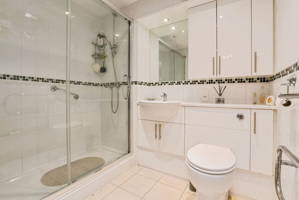 Additional image 14 of 2 bed flat for saleAshton View, Lytham St. Annes, Lancashire FY8