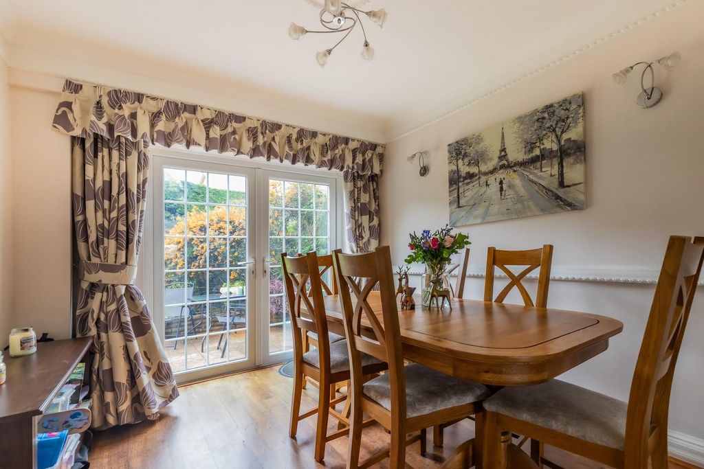 Additional image 5 of 3 bed detached house for saleHeol Cefn Onn, Lisvane, Cardiff CF14