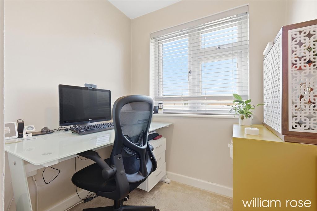 Additional image 24 of 4 bed semi-detached house for saleWestbury Lane, Buckhurst Hill IG9