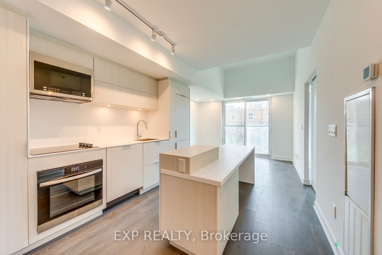 Additional image 4 of 303-370 Martha Street, Burlington, ON, L7R 0G9