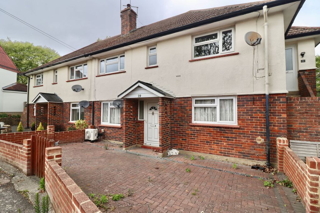 Additional image 9 of 2 bed flat for saleSmith Road, Chatham ME5