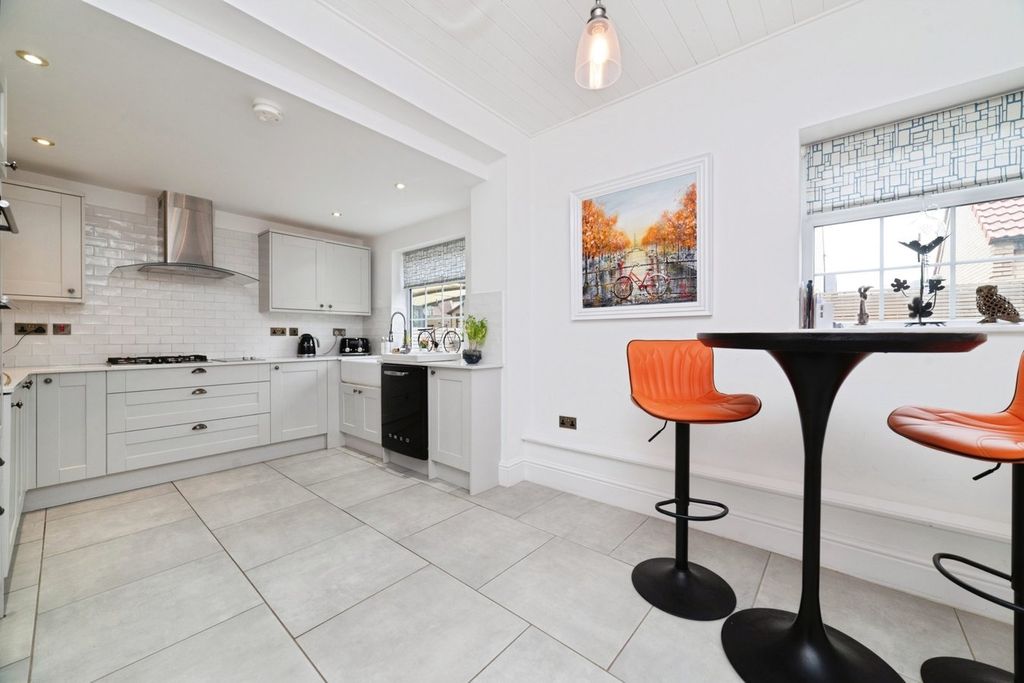 Additional image 3 of 4 bed detached house for saleChurch Road, Beverley HU17