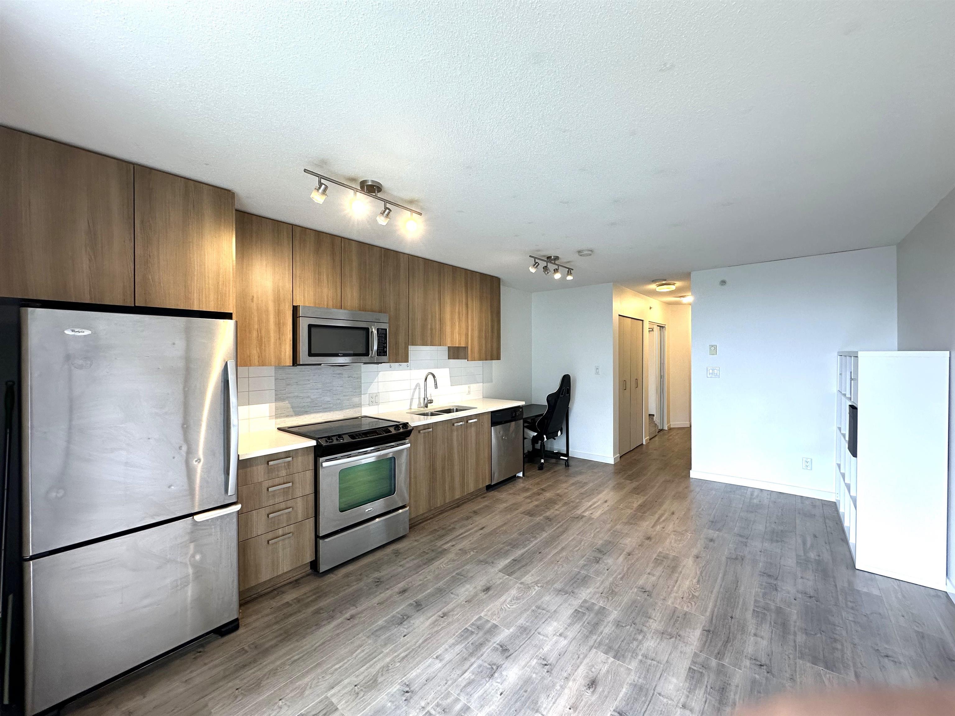 Additional image 4 of 605-13325 102a Avenue, Surrey, BC, V3T 0J5