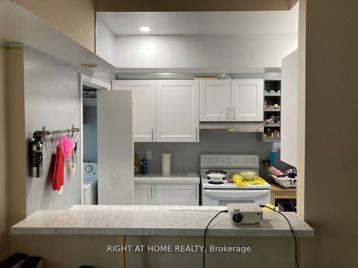 Additional image 4 of Unit 2-210 Mccaul Street, Toronto, ON, M5T 1W5