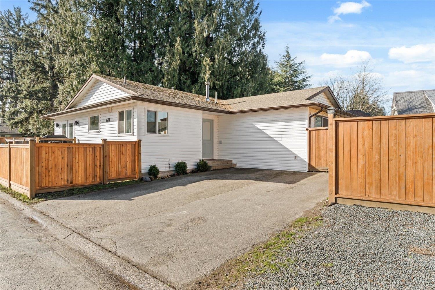 6111 Dundee Place, Chilliwack, BC, V2R 2H1 photo 2