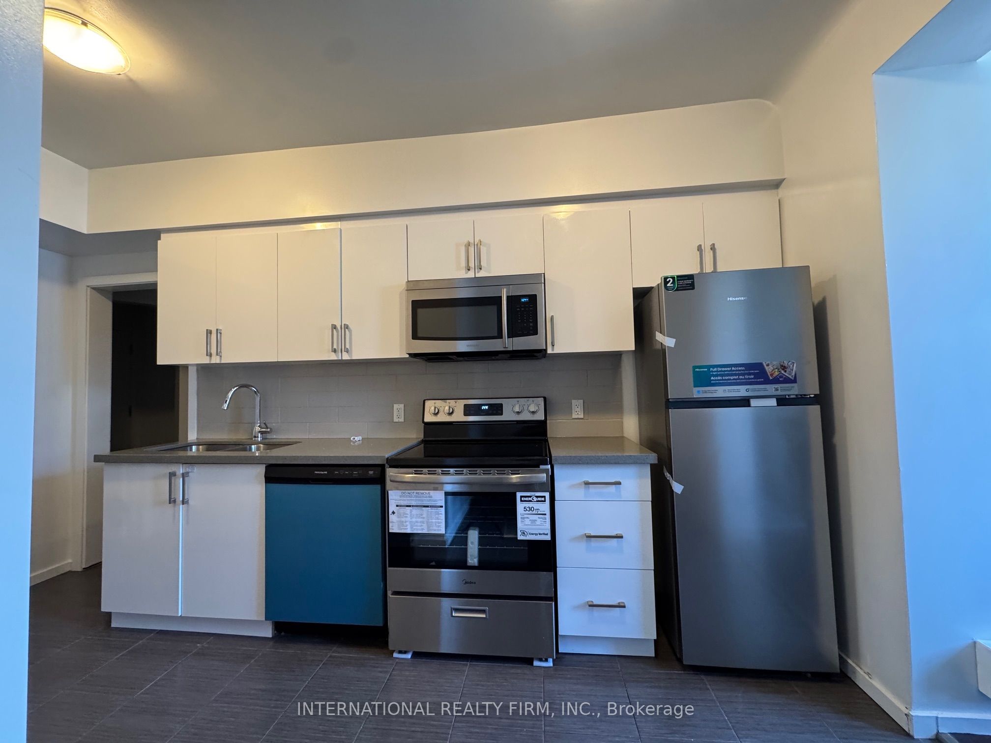 Unit 1-159 Montrose Avenue, Toronto, ON, M6J 2T6