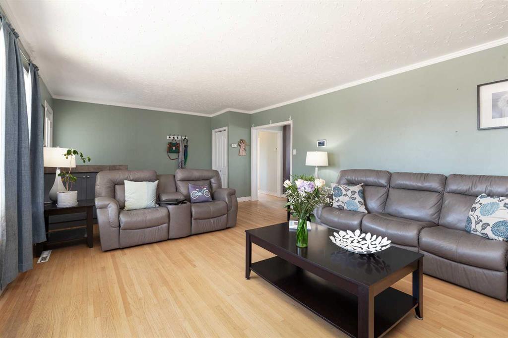Additional image 6 of 406 20 Street N, Lethbridge, AB, T1H 3N1