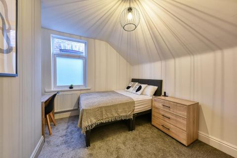 Chestnut Grove, Gedling, Nottingham NG4, Room to rent