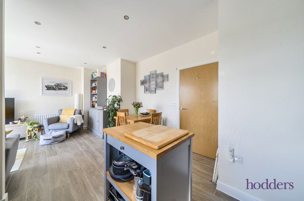 Additional image 10 of 2 bed flat for saleBeaumont Apartments, Hawker Drive, Addlestone, Surrey KT15