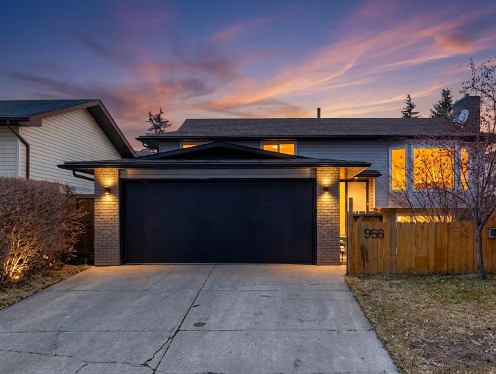 956 Bracewood Rise SW, Calgary, AB, T2W 3C9