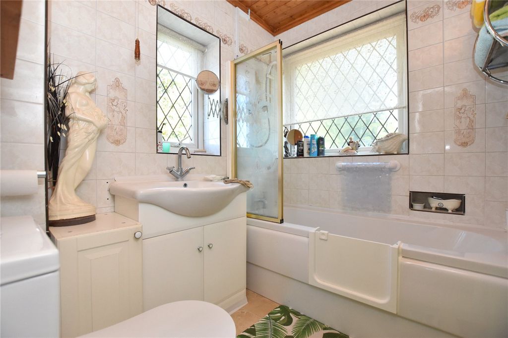 Additional image 9 of 3 bed semi-detached house for saleWheelwright Avenue, Leeds, West Yorkshire LS12
