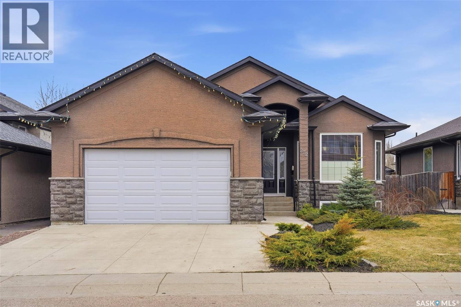 222 Fawcett CRESCENT