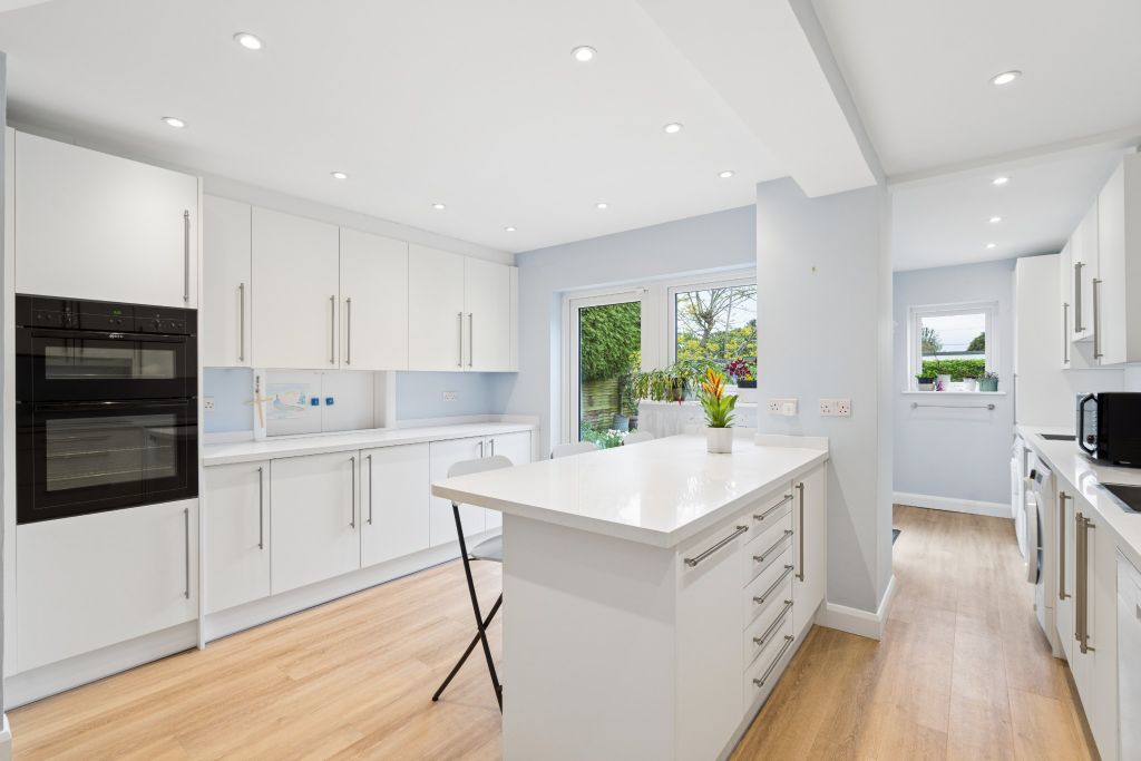 Additional image 2 of 3 bed detached house for saleHighfield Close, Amersham HP6