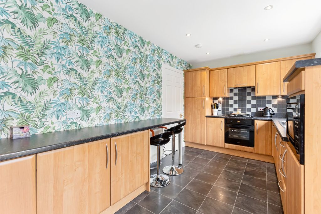 Additional image 10 of 4 bed detached bungalow for sale8 Viewbank View, Bonnyrigg, Midlothian EH19