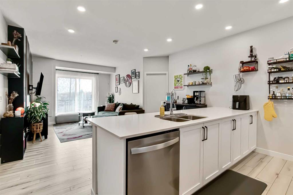 Additional image 5 of 208-255 Les Jardins Park SE, Calgary, AB, T2C5W9