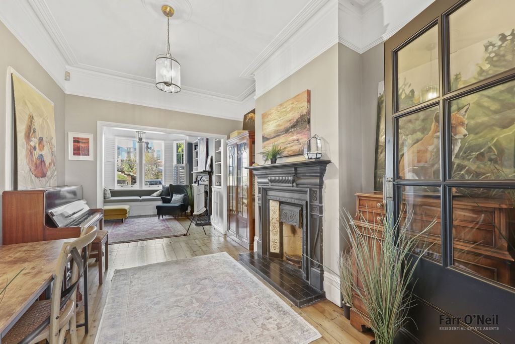 Additional image 11 of 4 bed semi-detached house for saleRussell Road, Buckhurst Hill IG9