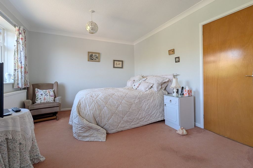 Additional image 13 of 3 bed detached house for saleWoodhead Lane, Brighouse, West Yorkshire HD6