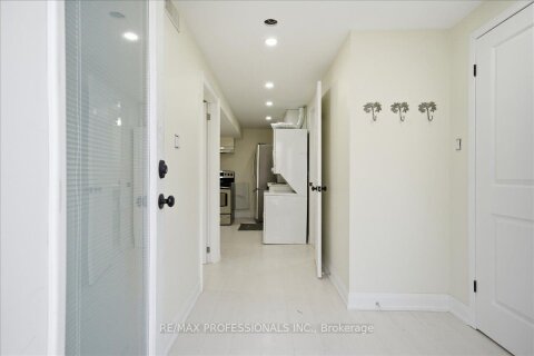 Additional image 8 of D-9611 Keele Street, Vaughan, ON, L6A 1M1