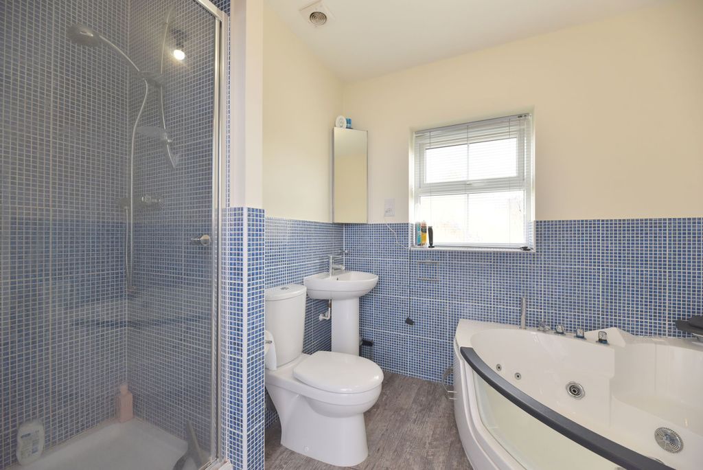 Additional image 30 of 5 bed detached house for saleDevon Drive, Biggleswade SG18