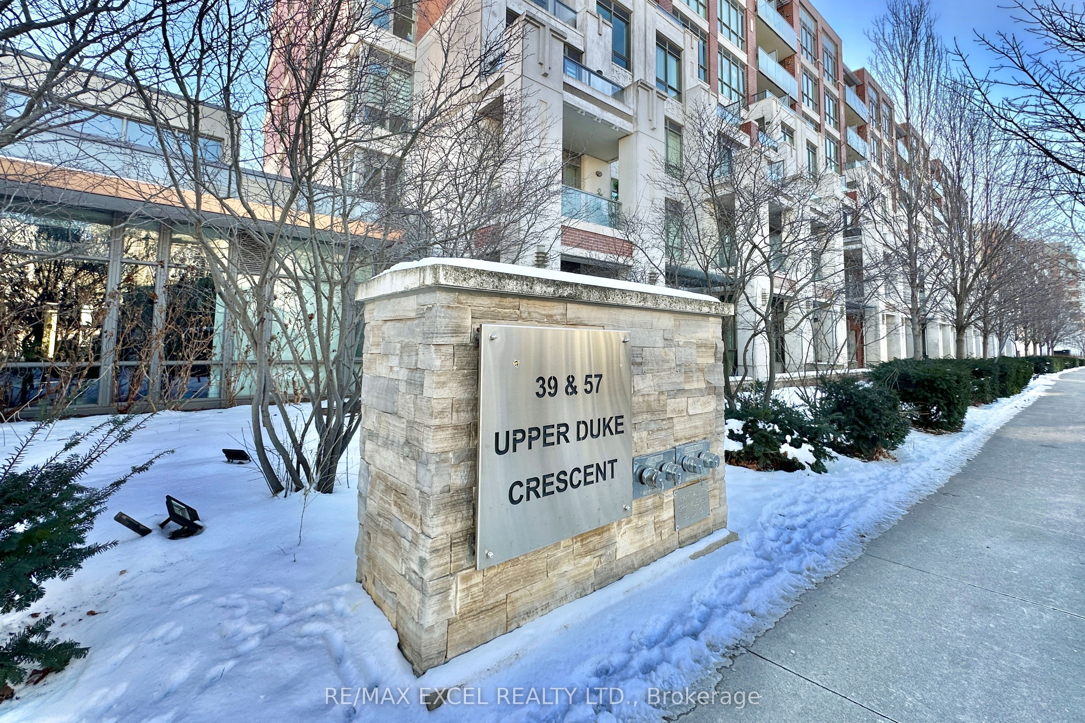 316-57 Upper Duke Crescent, Markham, ON, L6G 0B7