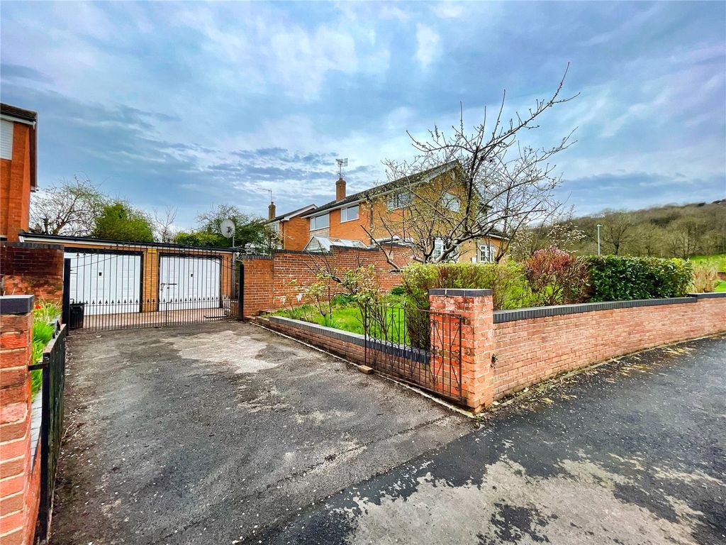 Additional image 11 of 5 bed detached house for saleGeneva Drive, Newcastle, Staffordshire ST5