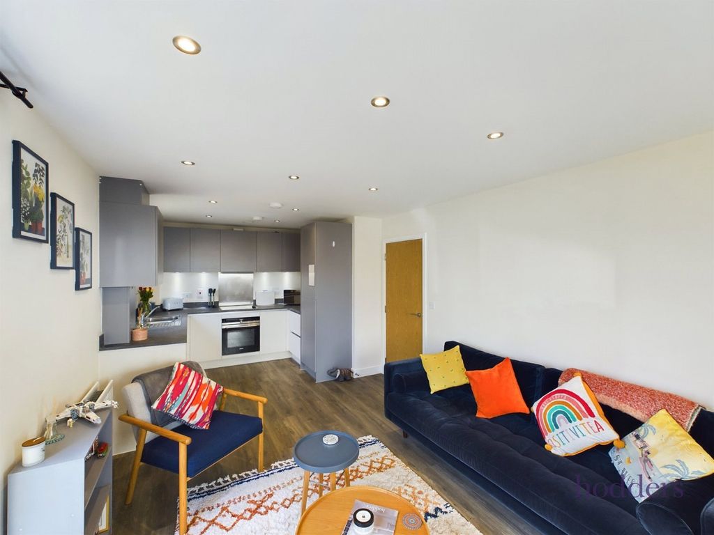 Additional image 11 of 1 bed flat for saleAugustine Apartments, Hawker Drive, Addlestone, Surrey KT15