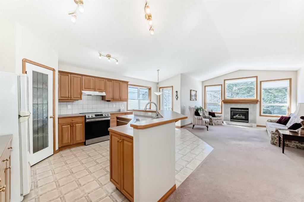 Additional image 5 of 220 Rocky Ridge Villas NW, Calgary, AB, T3G 4R3