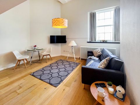 Flat 65, Mcdonald Road, Broughton, Edinburgh EH7