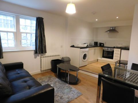 Castle Street, City Centre, Aberdeen AB11