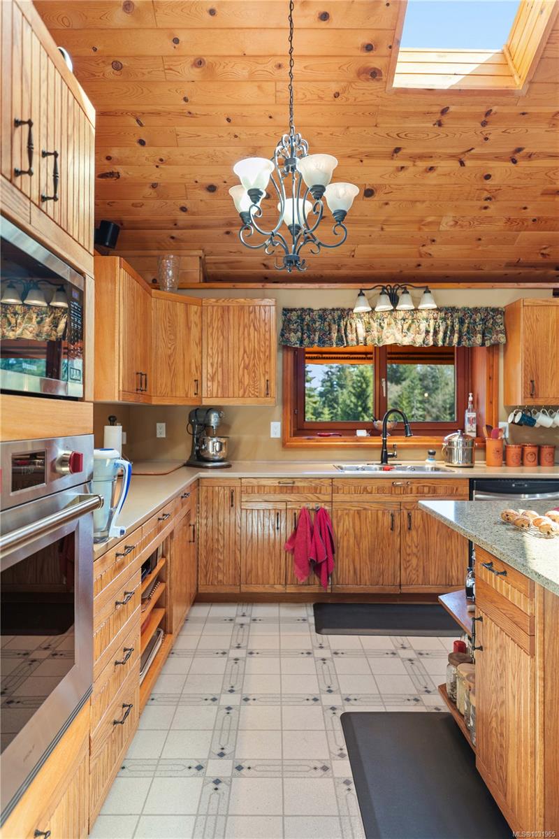 Additional image 6 of 907 Parkheights Drive, Sooke, BC, V0S 1N0